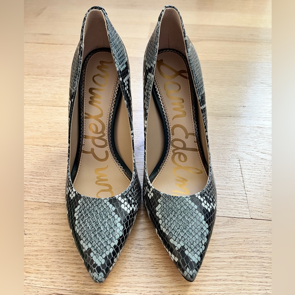 Near new condition Sam Edelman mint green snake print leather heels.